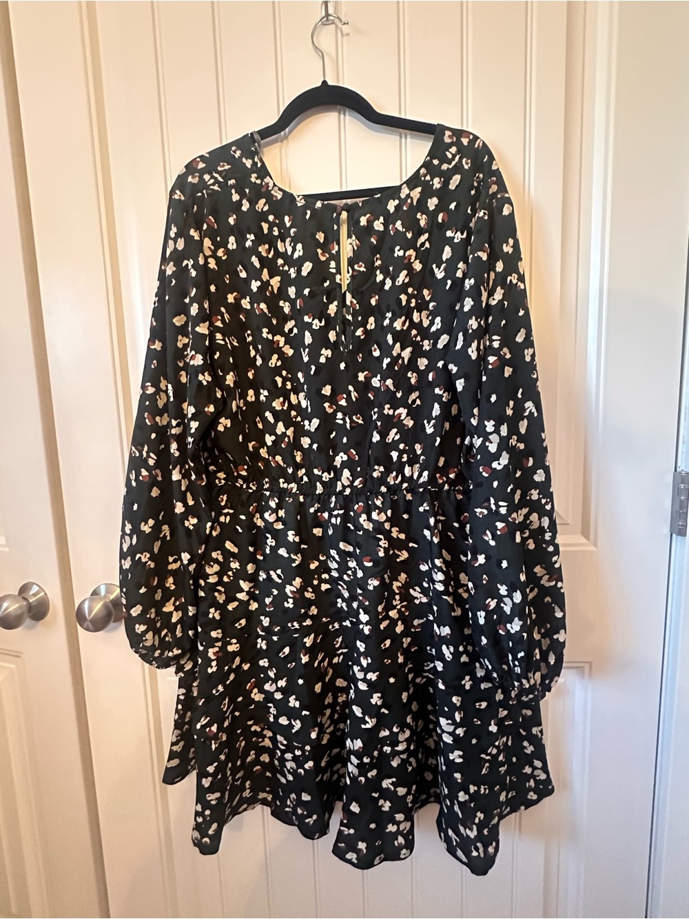 ARULA Green Mini Dress with Cream and Light Pink Floral Spots - Picture 6 of 6